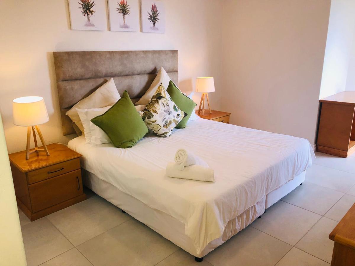 22 Kyalanga Beachfront Apartment Durban Exterior photo
